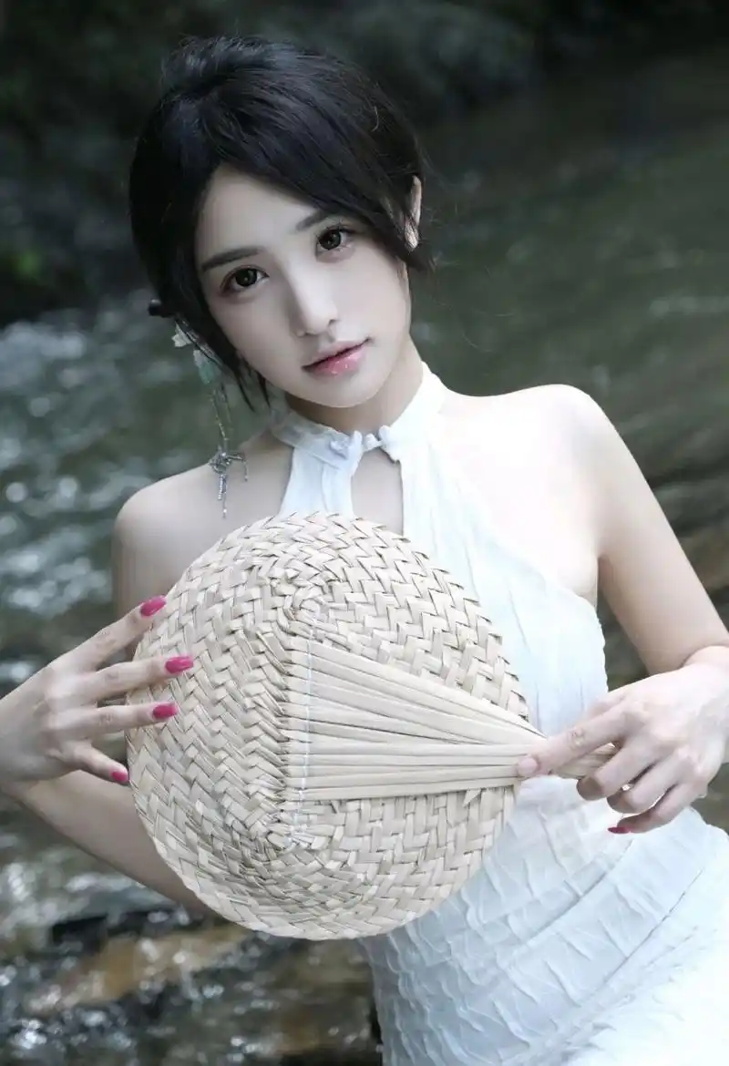 剧集托盘入口海报